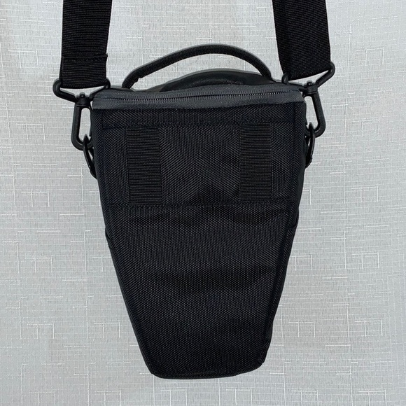 113 Manfratto Holster Camera Case - Picture 4 of 13